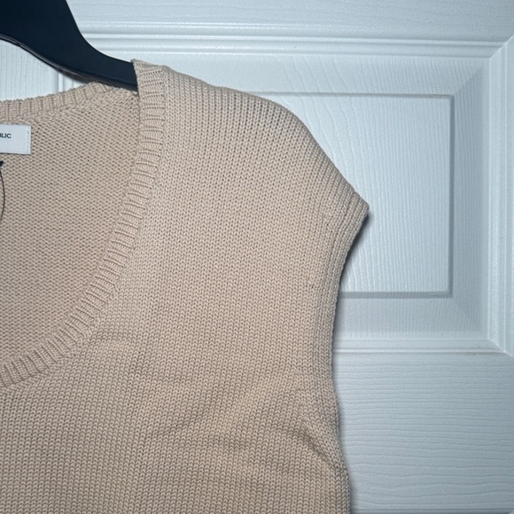 Banana Republic Light Tan Scoop Neck Pullover Knit Sweater Top - Picture 6 of 7